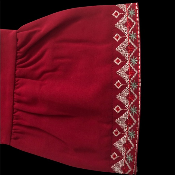 ✨HPX6 ♥️ 1 Small LEFT • Deep Red Embroidered Boho V-neck Top - Picture 11 of 11